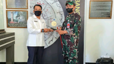 Museum Harus Kita Pelihara, Danlanud Mus Serahkan 2 Miniatur Pesawat di Museum Sabang 