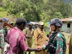 Satgas Mobile Raider 300 Siliwangi Damaikan Warga Yang Bertikai di Amangi, Distrik Ilaga Utara Papua