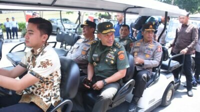 Dankodiklatal Didampingi Asintel dan Aster  Panglima TNI Mewakili Panglima TNI Hadiri Deklarasi Pemilu  Damai di Surabaya