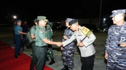Berita Photo : Kapolda Kaltim Sambut Kedatangan Panglima TNI di Bumi Etam