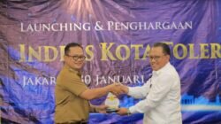 Roedy Widodo Beri Penghargaan Indeks Kota Toleran kepada Gani Muhamad