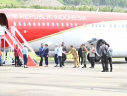 Presiden Jokowi Tiba di Bandara Syukuran Amiruddin Amir Banggai.