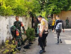 Danramil 01/Bissappu Pimpin Karya Bakti Pembersihan Selokan di Kelurahan Bonto Rita